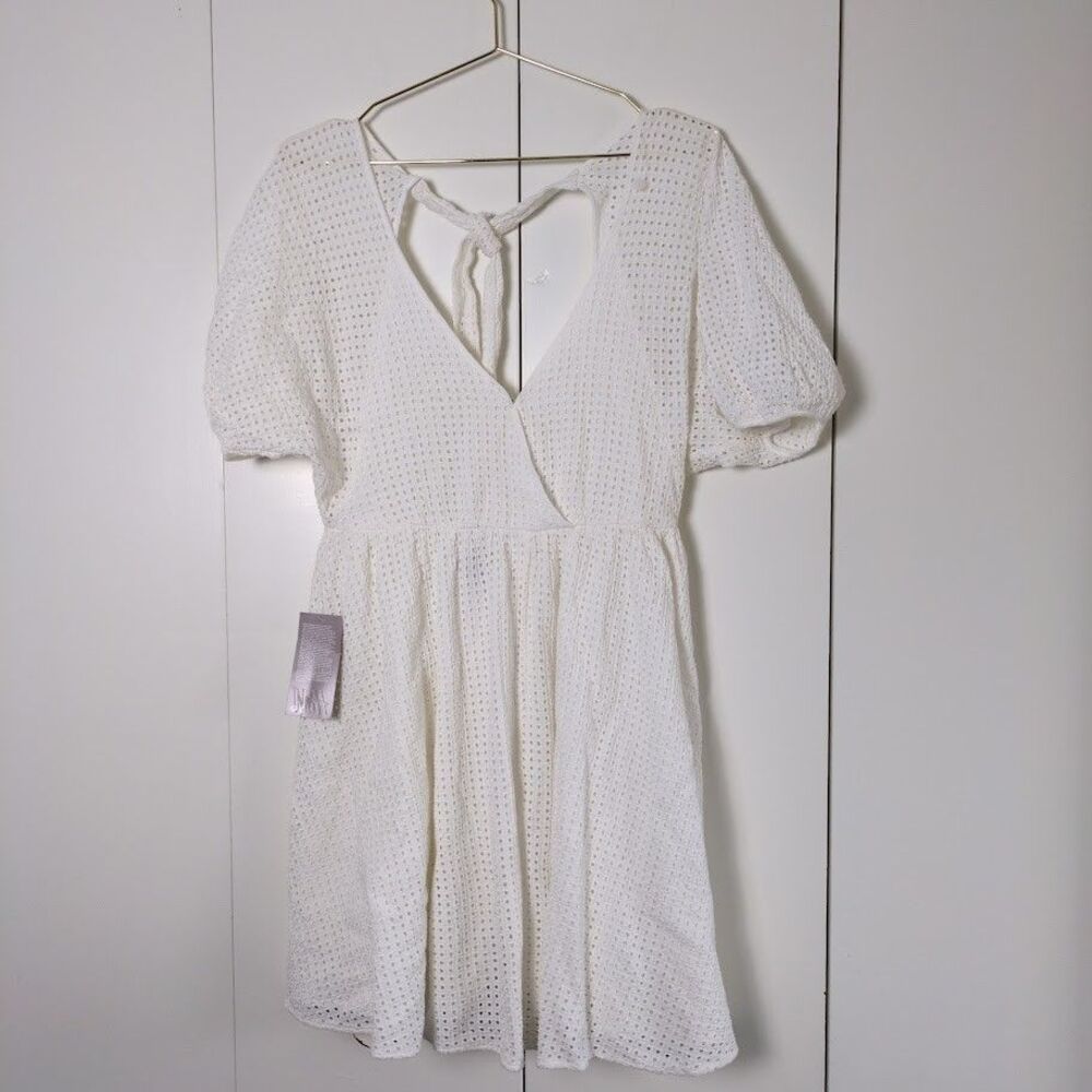 NEW H&M Elegant White Eyelet Dress Women's S Small Puff Sleeve Open Back